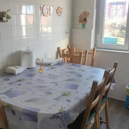 Casa Centro بيت للعطل *